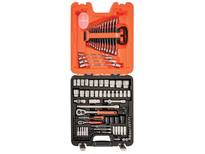 Lokma takım seti 1/4”, 1/2'' + kombine anahtar. 106 adet